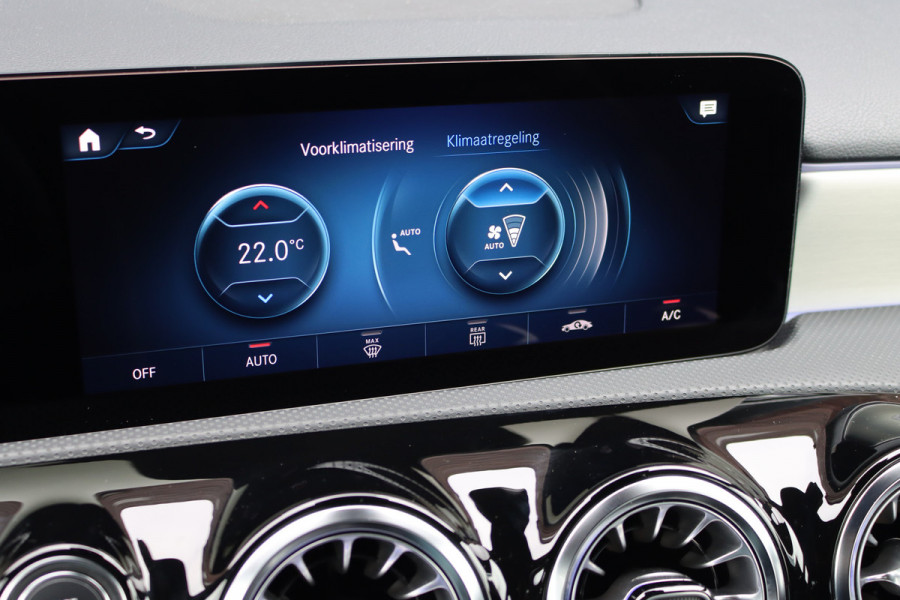 Mercedes-Benz A-Klasse 250 e AMG Line Aut8 | Head-up Display | Trekhaak | Keyless Go | Apple Carplay/Android Auto | Advanced Sound System | Camera |