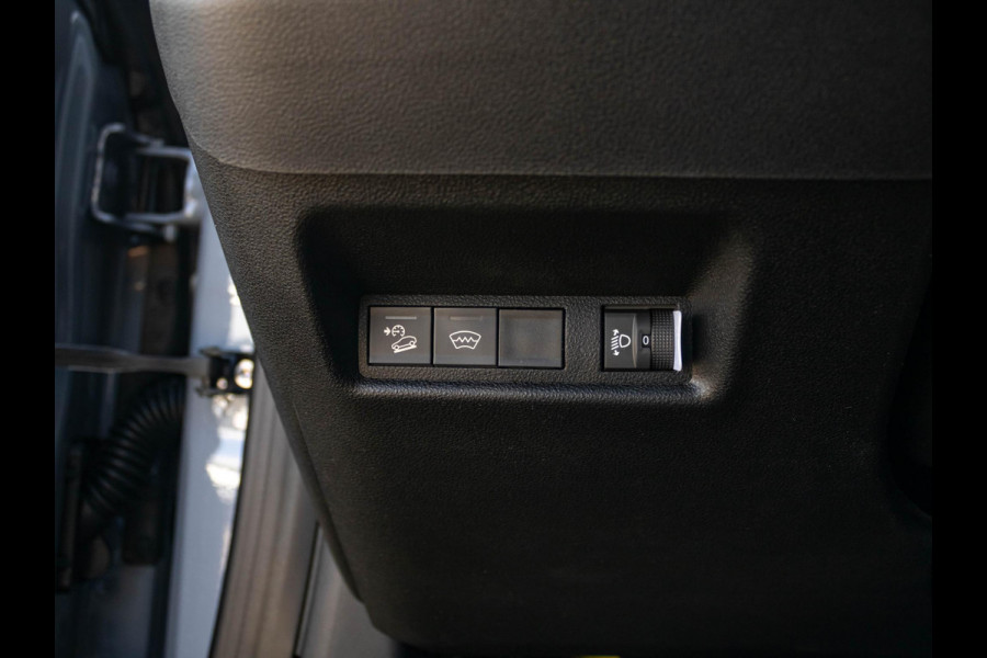 Jeep Avenger 1.2 e-Hybrid Summit | Schuif/Kanteldak | Leder&Winter Pack | Infotainment & Convenience Pack | Storm Grey