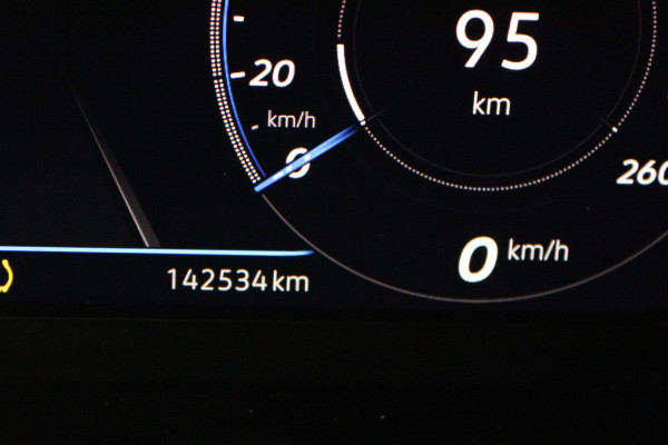 Volkswagen Passat Variant 1.5 TSI Elegance Business R Automaat (CAMERA, NAVIGATIE, AFNEEMBARE TREKHAAK, PDC, ADAPTIVE, GOED ONDH)