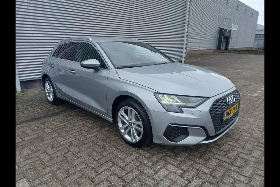 Audi A3 Sportback 40 TFSI e Business edition Automaat,virtueel dashbord, airco,cruise,navigatie,stoelverwarming,parkeersensoren,