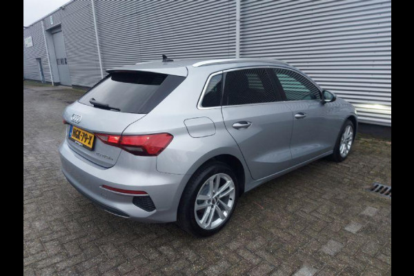 Audi A3 Sportback 40 TFSI e Business edition Automaat,virtueel dashbord, airco,cruise,navigatie,stoelverwarming,parkeersensoren,