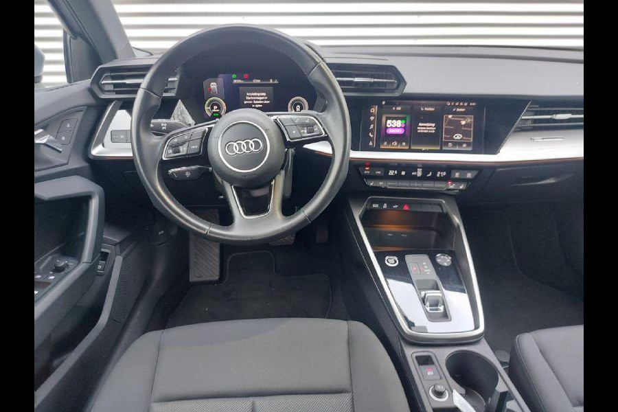 Audi A3 Sportback 40 TFSI e Business edition Automaat,virtueel dashbord, airco,cruise,navigatie,stoelverwarming,parkeersensoren,