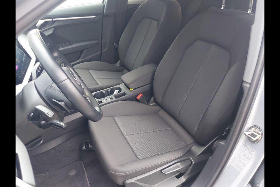 Audi A3 Sportback 40 TFSI e Business edition Automaat,virtueel dashbord, airco,cruise,navigatie,stoelverwarming,parkeersensoren,