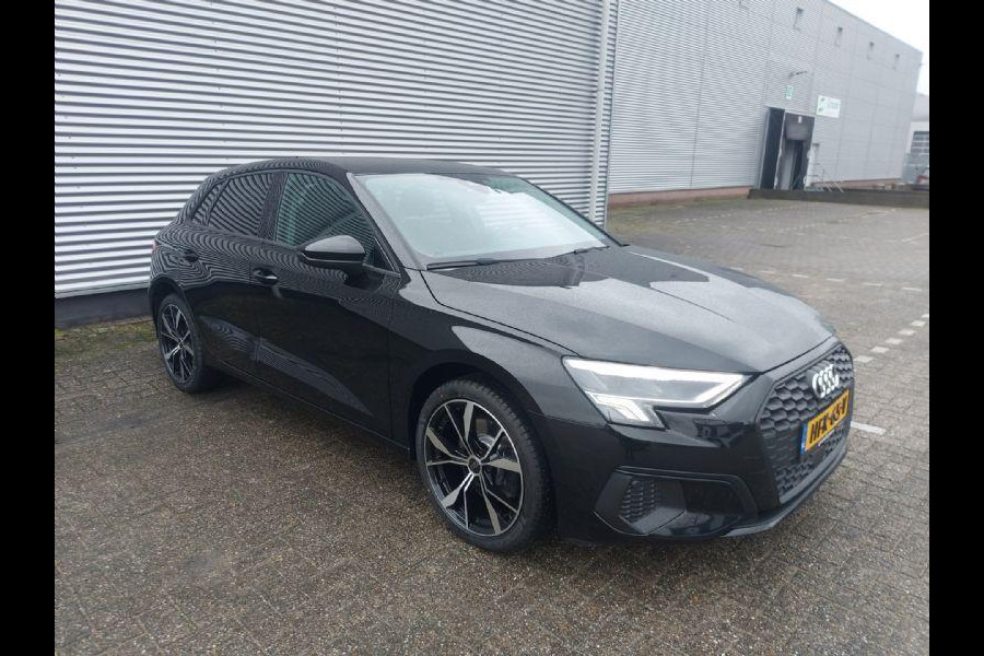 Audi A3 Sportback 40 TFSI e Edition Automaat, airco,cruise,parkeersensoren,Dab,multimedia radio,