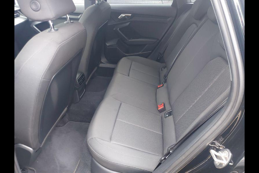 Audi A3 Sportback 40 TFSI e Edition Automaat, airco,cruise,parkeersensoren,Dab,multimedia radio,