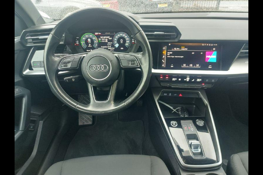 Audi A3 Sportback 40 TFSI e Edition Automaat, airco,cruise,parkeersensoren,Dab,multimedia radio,