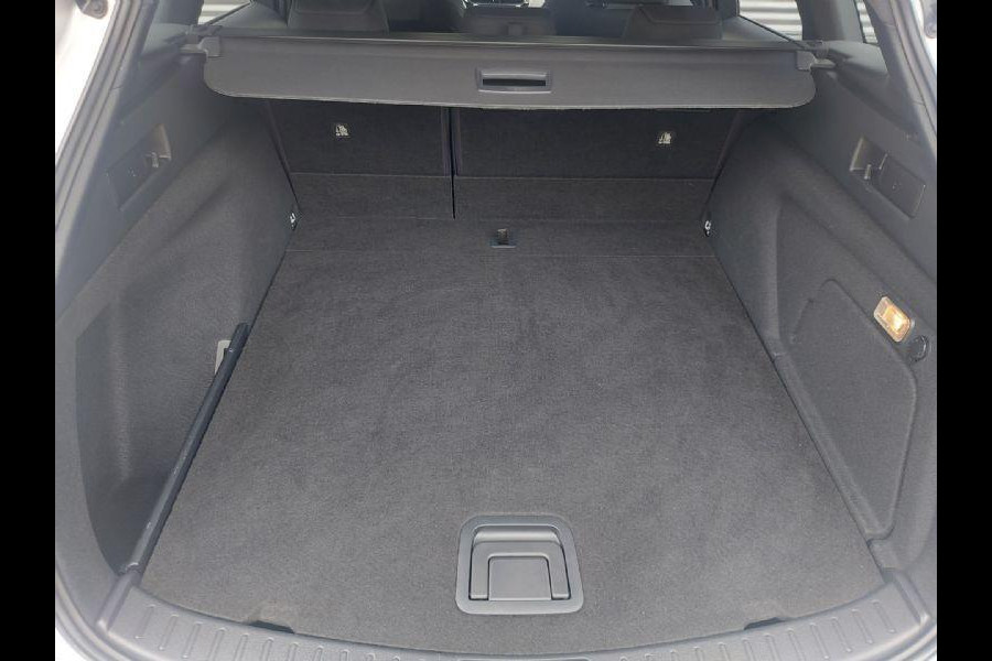 Toyota Corolla Touring Sports 2.0 Hybrid Business Plus