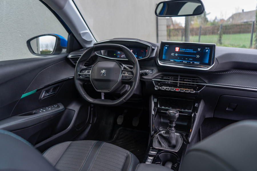 Peugeot 208 1.2 PureTech Allure / Navigatie/ Virtual Cockpit/ Panoramadak/ 74kW (101PK)
