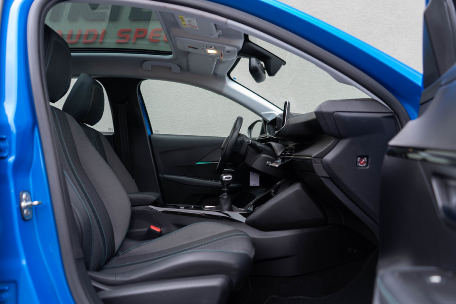 Peugeot 208 1.2 PureTech Allure / Navigatie/ Virtual Cockpit/ Panoramadak/ 74kW (101PK)