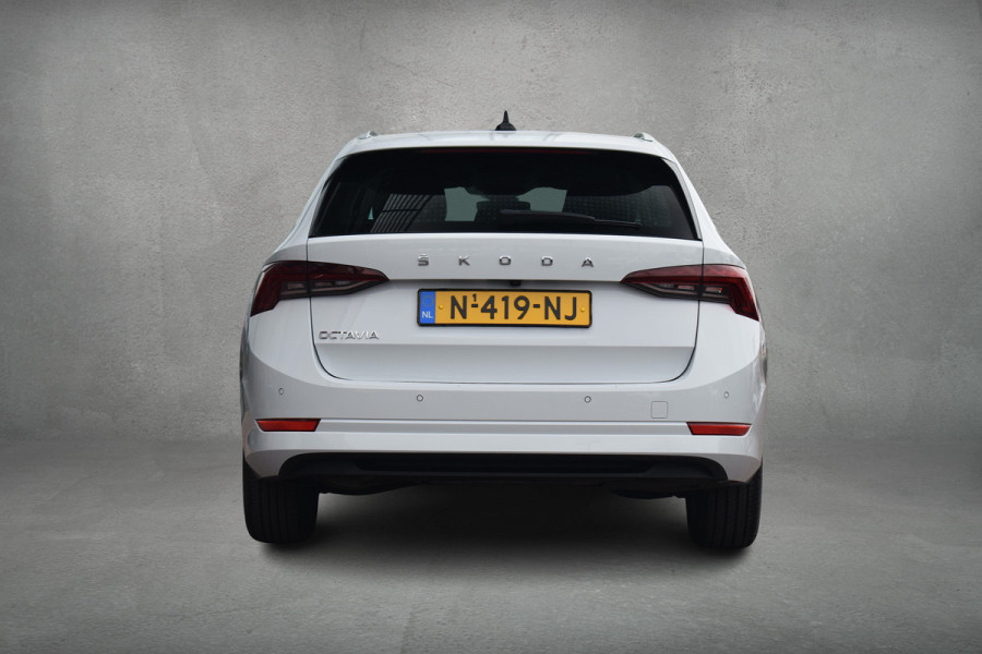 Škoda Octavia Combi 1.5 TSI First Edition | 150 PK | CarPlay | Virtual | Stoelverw.
