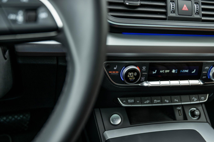 Audi Q5 55 TFSI e S-Line Massage Nardo Grey B&O Panorama