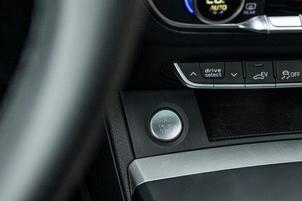 Audi Q5 55 TFSI e S-Line Massage Nardo Grey B&O Panorama