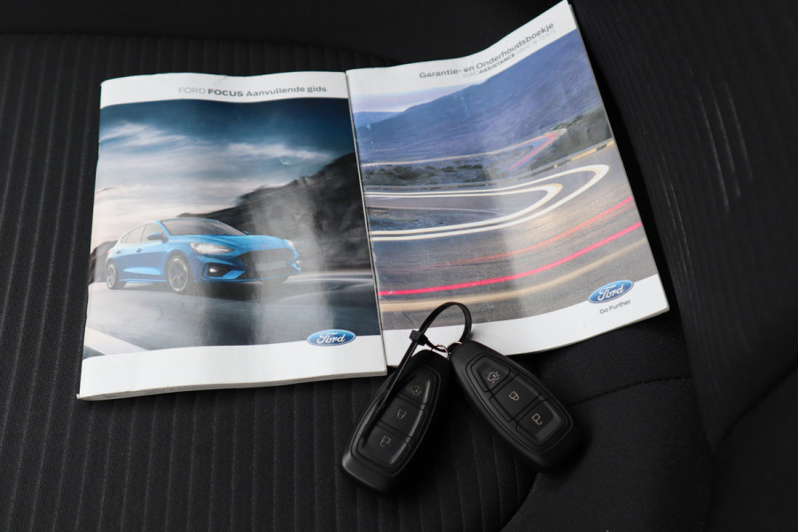Ford FOCUS Wagon 1.0 EcoBoost Titanium X Business | Automaat | Camera | Trekhaak |