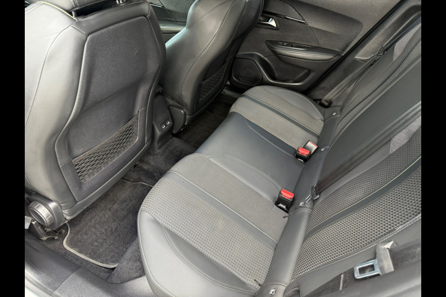 Peugeot 2008 1.2 Turbo 130 GT Line - Virt.Cockpit - Navi - Climate - 18" LMV - Cruise