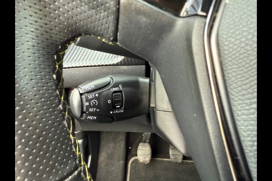 Peugeot 2008 1.2 Turbo 130 GT Line - Virt.Cockpit - Navi - Climate - 18" LMV - Cruise