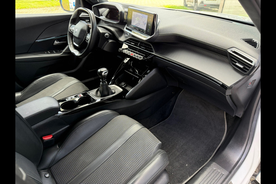 Peugeot 2008 1.2 Turbo 130 GT Line - Virt.Cockpit - Navi - Climate - 18" LMV - Cruise
