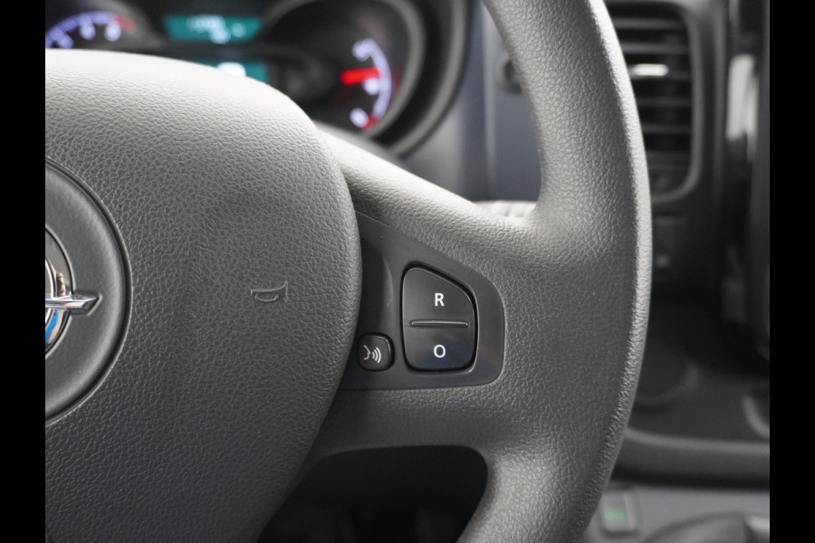 Opel Vivaro CDTi Bi-Turbo126pk Navi 2xCamera PDC Airco Cruise-C DAB+ Regen-Lichtsensor Bluetooth Wandbetimmering Schuifdeur Achterklep Super nette bus 1e Eigenaar Euro 6