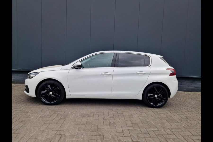 Peugeot 308 1.2 PureTech /Led /Pano /Carplay /Android auto