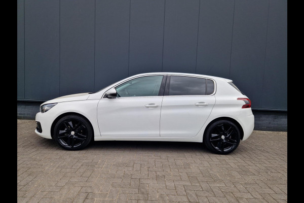 Peugeot 308 1.2 PureTech /Led /Pano /Carplay /Android auto