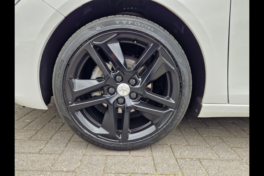 Peugeot 308 1.2 PureTech /Led /Pano /Carplay /Android auto
