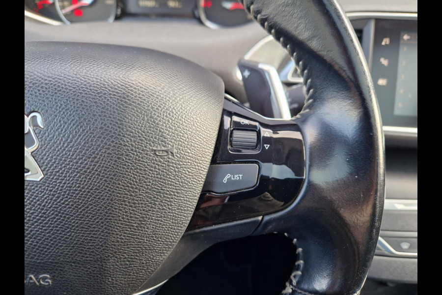 Peugeot 308 1.2 PureTech /Led /Pano /Carplay /Android auto