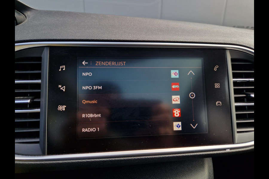 Peugeot 308 1.2 PureTech /Led /Pano /Carplay /Android auto