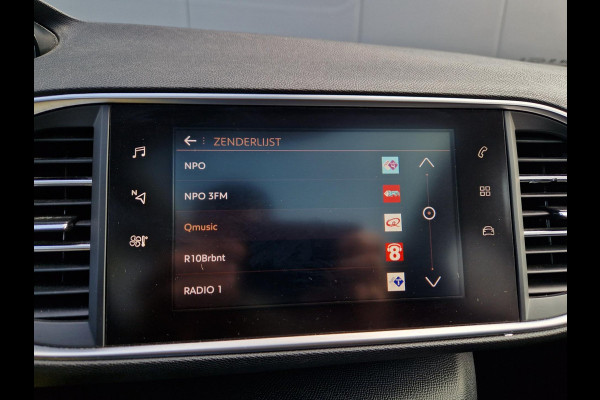 Peugeot 308 1.2 PureTech /Led /Pano /Carplay /Android auto