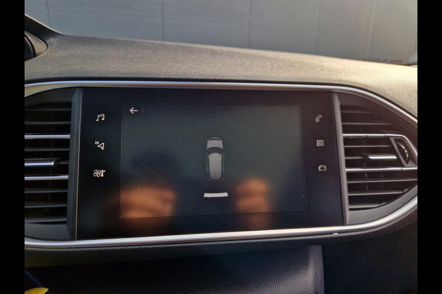 Peugeot 308 1.2 PureTech /Led /Pano /Carplay /Android auto