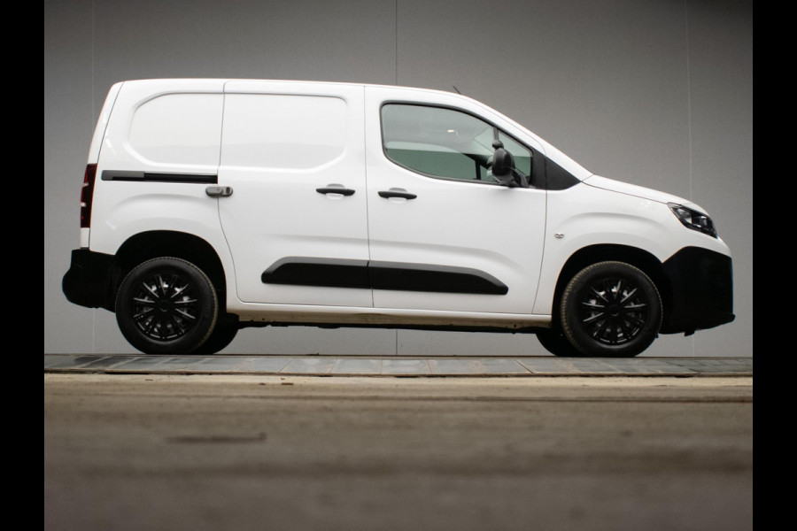 Citroën Berlingo 1.5 BlueHDI Club Sport (APPLE CARPLAY,NAVI,AIRCO,SCHUIFDEUR,CRUISE,PDC,BLOCKSHAFT SLOTEN,SPORTSTOELEN,NETTESTAAT)