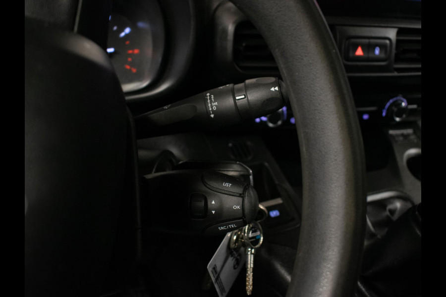 Citroën Berlingo 1.5 BlueHDI Club Sport (APPLE CARPLAY,NAVI,AIRCO,SCHUIFDEUR,CRUISE,PDC,BLOCKSHAFT SLOTEN,SPORTSTOELEN,NETTESTAAT)