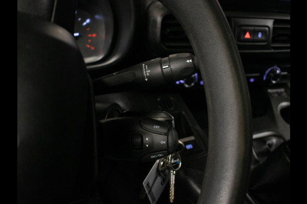 Citroën Berlingo 1.5 BlueHDI Club Sport (APPLE CARPLAY,NAVI,AIRCO,SCHUIFDEUR,CRUISE,PDC,BLOCKSHAFT SLOTEN,SPORTSTOELEN,NETTESTAAT)
