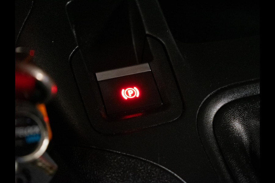 Citroën Berlingo 1.5 BlueHDI Club Sport (APPLE CARPLAY,NAVI,AIRCO,SCHUIFDEUR,CRUISE,PDC,BLOCKSHAFT SLOTEN,SPORTSTOELEN,NETTESTAAT)