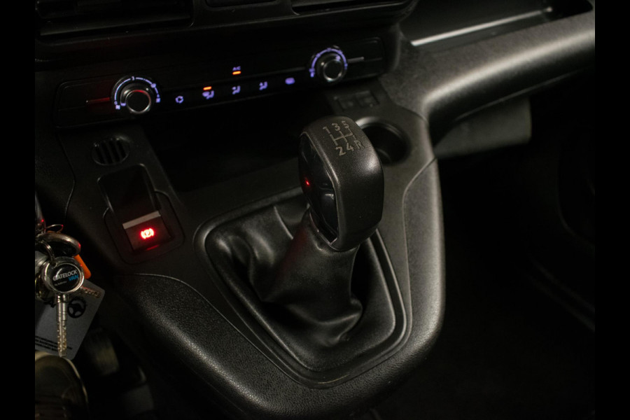 Citroën Berlingo 1.5 BlueHDI Club Sport (APPLE CARPLAY,NAVI,AIRCO,SCHUIFDEUR,CRUISE,PDC,BLOCKSHAFT SLOTEN,SPORTSTOELEN,NETTESTAAT)