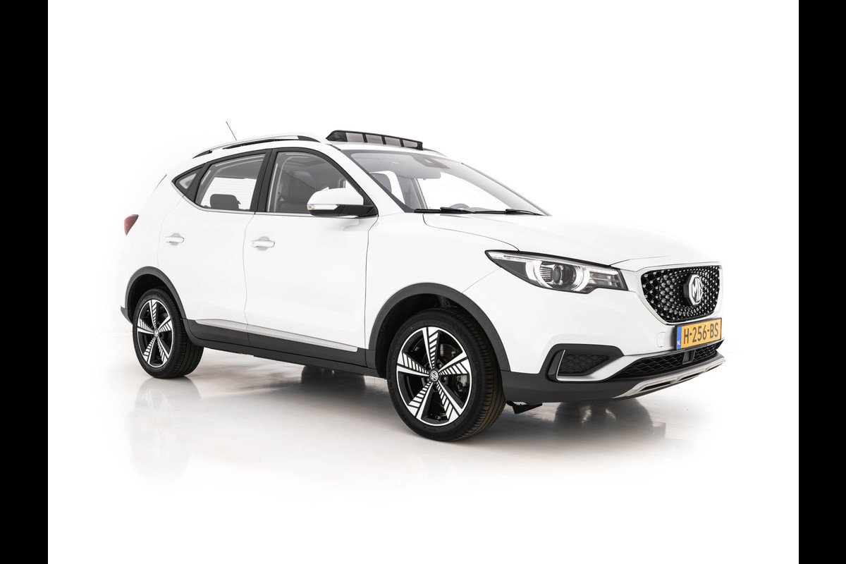 MG ZS EV Luxury 45 kWh (INCL-BTW) *PANO | FULL-LEATHER | CCS-FASTLOADER | KEYLESS | NAVI-FULLMAP | ADAPTIVE-CRUISE | CAMERA | HEATED-SPORT-SEATS | CARPLAY | BLINDSPOT | DAB | LANE-ASSIST | 17"ALU*