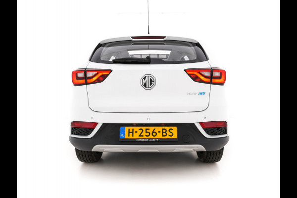 MG ZS EV Luxury 45 kWh (INCL-BTW) *PANO | FULL-LEATHER | CCS-FASTLOADER | KEYLESS | NAVI-FULLMAP | ADAPTIVE-CRUISE | CAMERA | HEATED-SPORT-SEATS | CARPLAY | BLINDSPOT | DAB | LANE-ASSIST | 17"ALU*