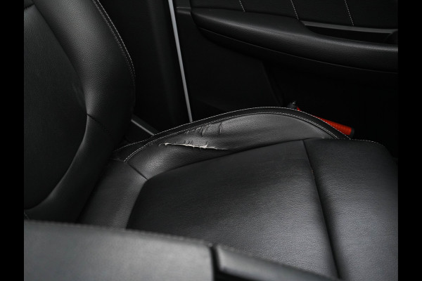 MG ZS EV Luxury 45 kWh (INCL-BTW) *PANO | FULL-LEATHER | CCS-FASTLOADER | KEYLESS | NAVI-FULLMAP | ADAPTIVE-CRUISE | CAMERA | HEATED-SPORT-SEATS | CARPLAY | BLINDSPOT | DAB | LANE-ASSIST | 17"ALU*