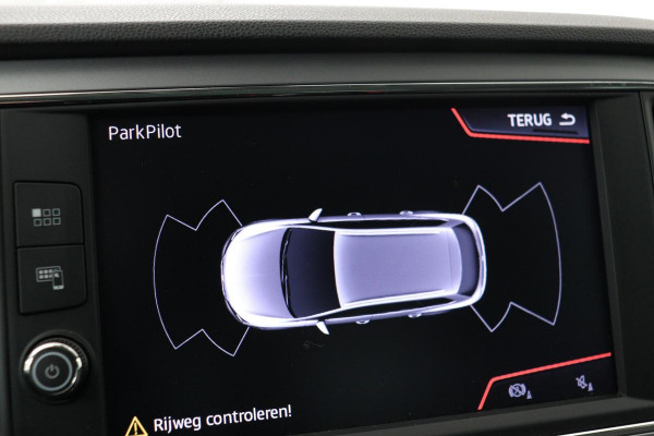 Seat Leon 1.0 TSI Style | Full LED | Carplay | Keyless | Navigatie | Parkeerhulp | Climate control | Cruise control | Getint glas