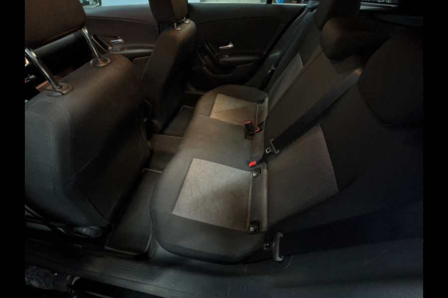 Mercedes-Benz CLA-Klasse Shooting Brake 200 Business Solution