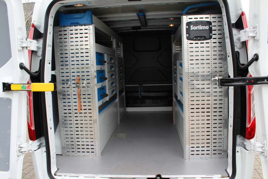 Ford Transit Custom 280 2.0 TDCI 105PK Euro6 Trend ✓ Sortimo inrichting ✓ imperiaal ✓ trekhaak ✓ navigatie