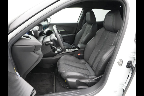 Peugeot e-2008 EV GT 50 kWh 136pk Navigatie Camera Side Assist 120