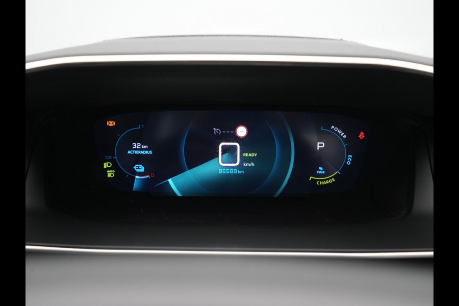 Peugeot e-2008 EV GT 50 kWh 136pk Navigatie Camera Side Assist 120