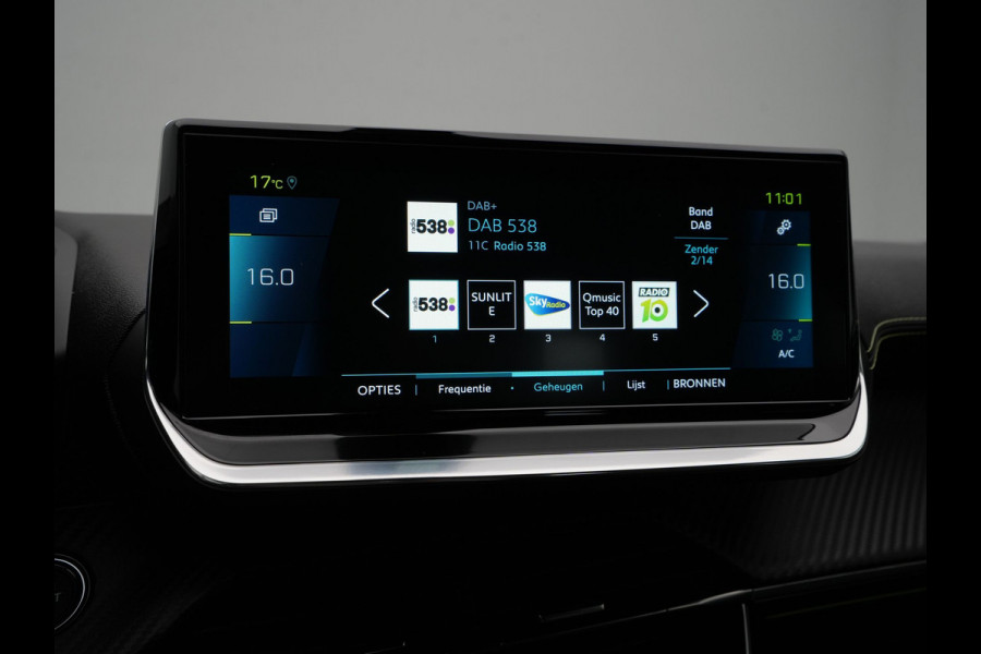 Peugeot e-2008 EV GT 50 kWh 136pk Navigatie Camera Side Assist 120