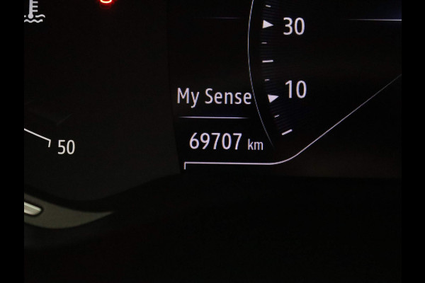 Renault Captur TCe 140pk Intens EDC/AUTOMAAT Camera | Climate | Navi | Parksens. v+a | Stoel -/ Stuur verwarmd