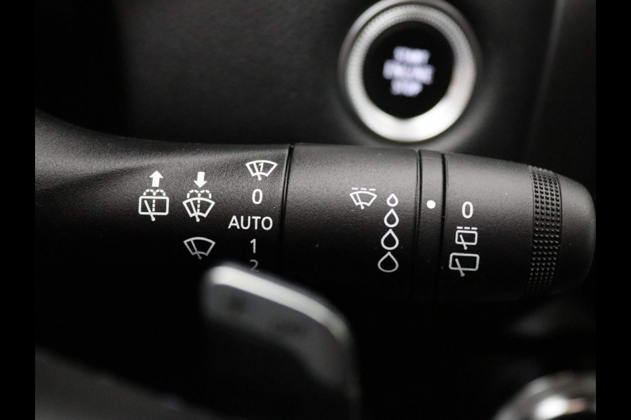 Renault Captur TCe 140pk Intens EDC/AUTOMAAT Camera | Climate | Navi | Parksens. v+a | Stoel -/ Stuur verwarmd