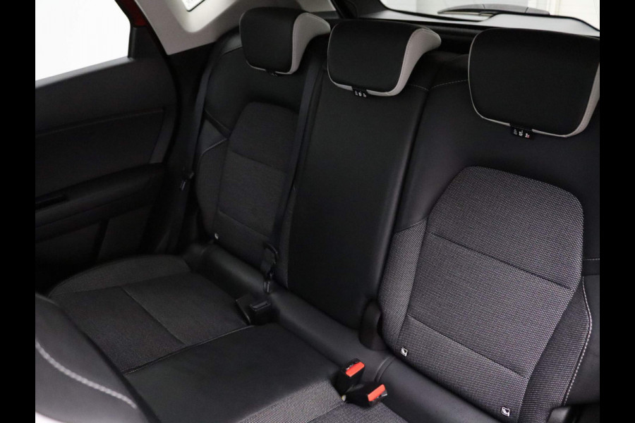 Renault Captur TCe 140pk Intens EDC/AUTOMAAT Camera | Climate | Navi | Parksens. v+a | Stoel -/ Stuur verwarmd