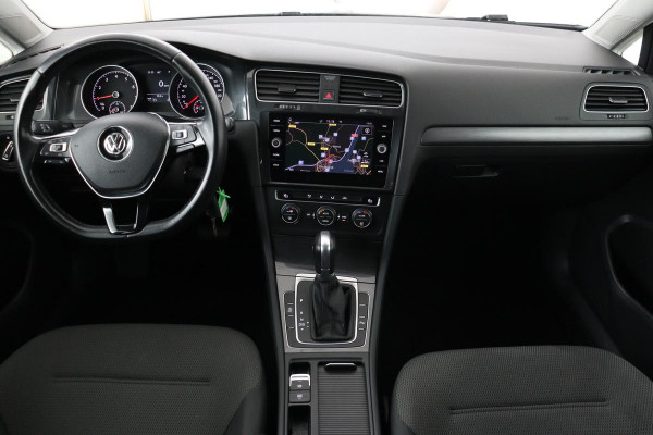 Volkswagen Golf 1.0 TSI Comfortline | Automaat | Adaptive cruise | Carplay | Navigatie | PDC | Climate control | Bluetooth