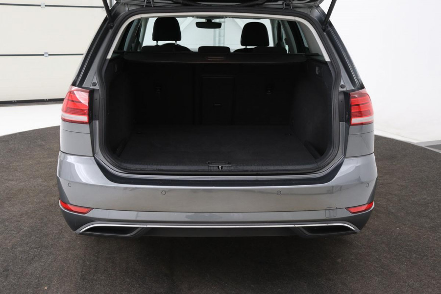 Volkswagen Golf 1.0 TSI Comfortline | Automaat | Adaptive cruise | Carplay | Navigatie | PDC | Climate control | Bluetooth
