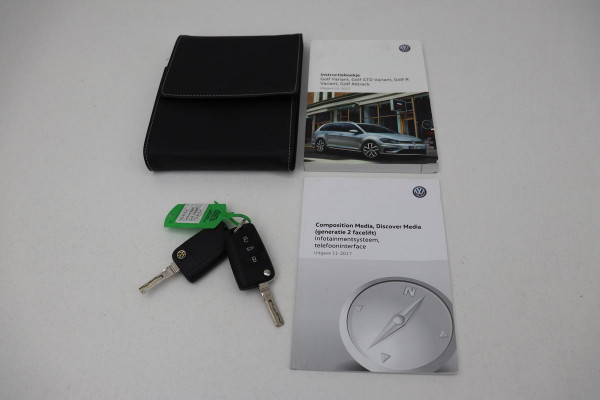 Volkswagen Golf 1.0 TSI Comfortline | Automaat | Adaptive cruise | Carplay | Navigatie | PDC | Climate control | Bluetooth
