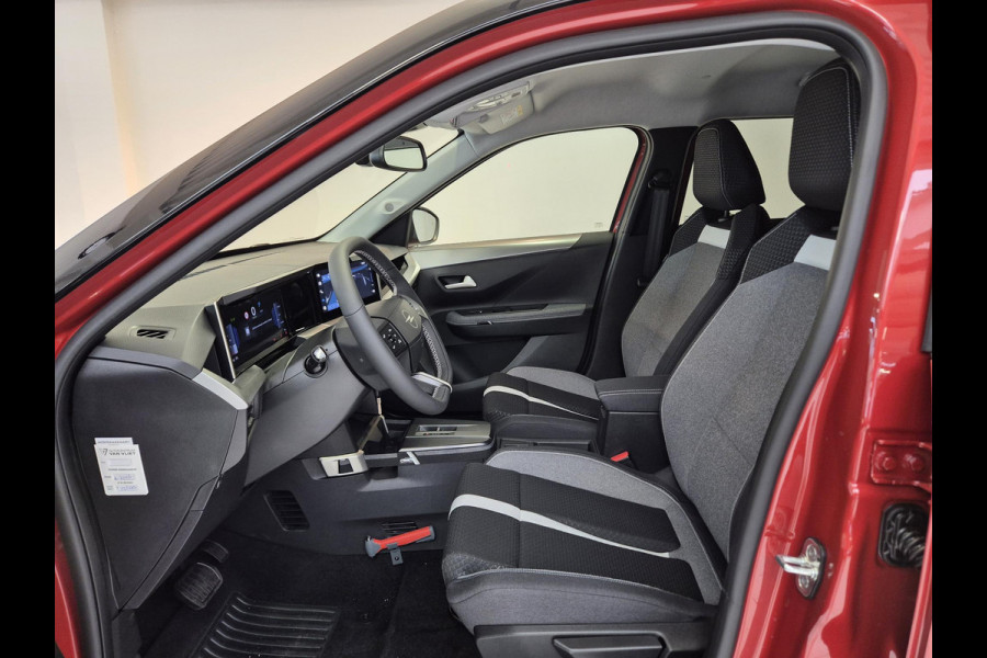 Opel Frontera Electric GS 44 kWh Navigatie | Achteruitrijcamera | Stoel/Stuurverwarming | Apple Carplay/Android Auto | Voorruitverwarming |
