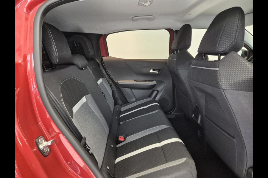 Opel Frontera Electric GS 44 kWh Navigatie | Achteruitrijcamera | Stoel/Stuurverwarming | Apple Carplay/Android Auto | Voorruitverwarming |